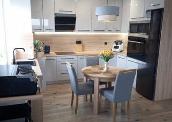 Sprzedam mieszkanie na 6 piętrze bezpośrednio od właściciela.