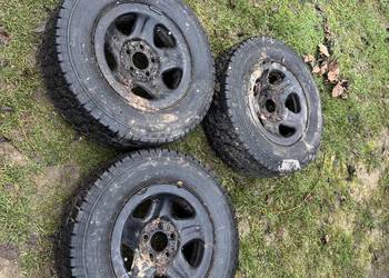 Sprzedam 3 opony wielosezonowe BARUM 225/70 R15C z felgami stal VW T4