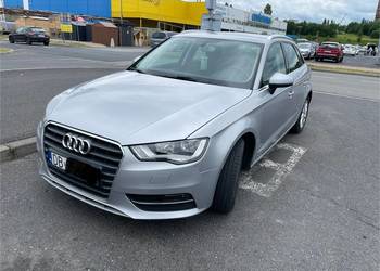 Audi A3 Automat 1.6TDI TEMPOMAT KLIMATRONIK NAVI