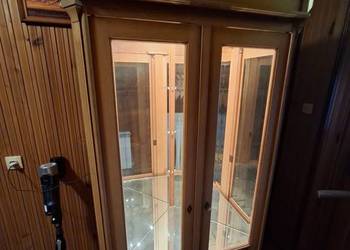 Sprzedam! Szafę ( dąb ) narożną z podświetleniem w wnętrzu