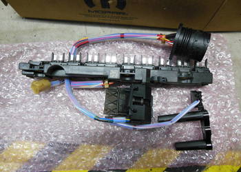 Czujnik automatycznej skrzyni biegów Jeep Renegade BU 14-20 68197332AA Nowy