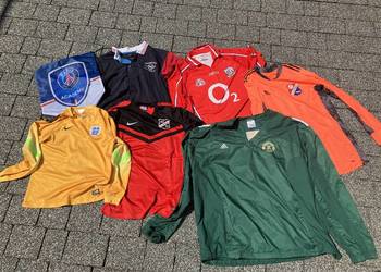 Wyprzedaż Garażowa - Koszulki piłkarskie sportowe