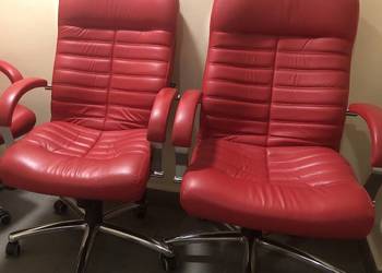 Dwa fotele biurowe regulowane skórzane