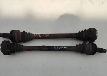 BMW 3 E90 2.0i PÓŁOŚ PRAWA LEWA TYLNA 7527073 7527074