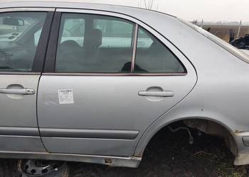 DRZWI LEWE TYŁ MERCEDES W210 744 (BRILLANTSILBER METALLIC)