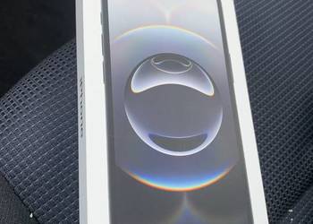 NOwy iPhone 16e 128gb biały zaplombowany