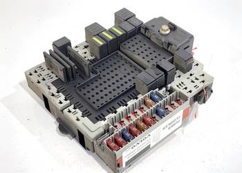 SKRZYNKA BEZPIECZNIKÓW VOLVO S60 I 8622520 Sedan/Limuzyna 00-10 2.4 16