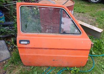 Klapa, drzwi, szyby, zderzak Fiat 126