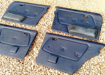 Mercedes W123 części boczki tapicerki drzwi różne wersje i kolory