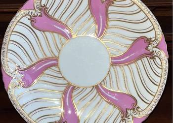 Patera bogato złocona. Bez sygnatury. Przepiękny kolor różu.