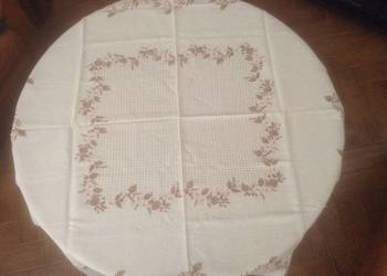 Obrus  130 x 130cm - Len 100%  - PRL