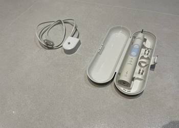 Szczoteczka soniczna do zębów Philips HX684P z ładowarką i opakowaniem