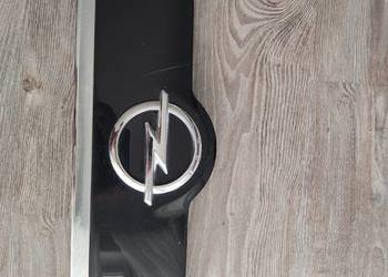 Blenda listwa tylnej klapy Opel Meriva B
