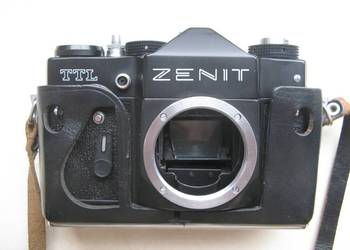Aparat fotograficzny analogowy Zenit TTL body + futerał