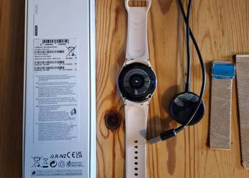 Smartwatch Samsung Galaxy watch 4. Komplet plus gratis.