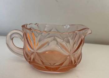 Mlecznik. Rozalinowe szkło.