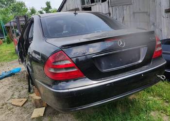 Mercedes E klasa w211 klapa tył