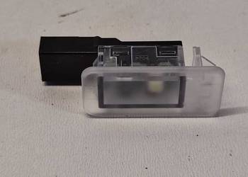 VW TAYRON LAMPKA KABINY LED 10A947409