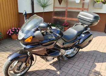 Honda deauville NT 650V