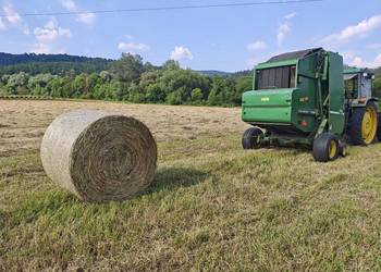 Prasa John Deere 550 siatka