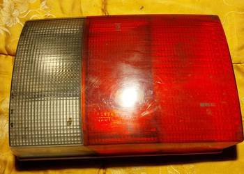 Lampa tylna audi 80