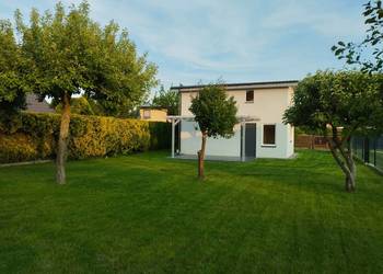 Działka ROD z całorocznym domkiem drewnianym w Dziwnówku