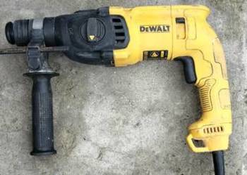 Młotowiertarka DeWalt D25033 QS Uszkodzona