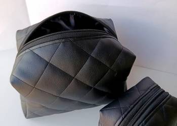 Kosmetyczka duża skórzana pikowana czarna zestaw