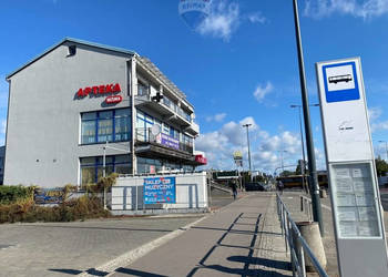 Lokal w świetnej lokalizacji z witrynami