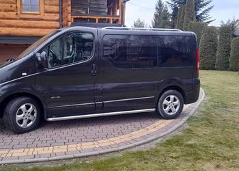 Renault trafic passenger 2.0 dci 8 osobowe nie vivaro
