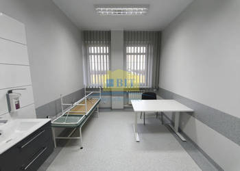 Dwa lokale 13 m2 na wynajem w przychodni