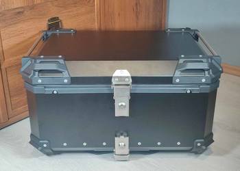 ALUMINIOWY kufer motocyklowy CZARNY 65L uniwersalny + PŁYTA dwa kaski