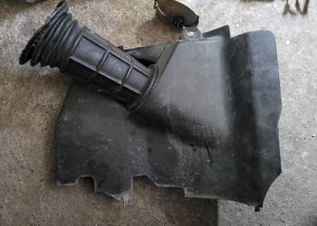 Osłona prawa lampy z otworem na gaźnik bmw e30 m10 316 318