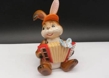 Figurka królika grającego na akordeonie, marki Goebel