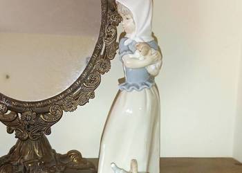 Nao LLadro Figurka dziwczynki