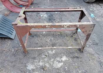 Solidny stół warsztatowy