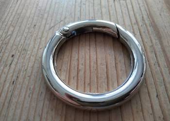 Kółko rymarskie metalowe srebrne zamykane 44*31.5*6 mm