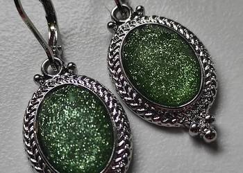 Piękne kolczyki w starym stylu