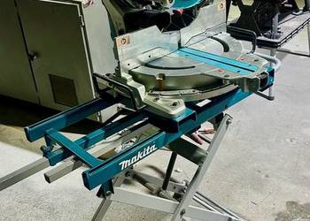 Akumulatorowa ukośnica Makita DLS714Z + Uniwersalny przenośny stół Makita W