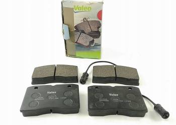 KLOCKI HAMULCOWE PRZÓD IVECO DAILY I/II 2.4/2.5 78