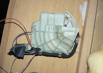Silniczek nagrzewnicy audi a4 b5 8D1820511E