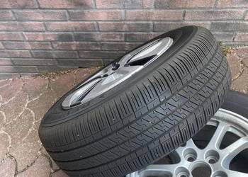 Toyota Prius IV koła 16" z kołpakami idealny stan