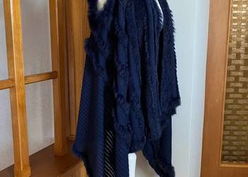 Nowa granatowa luksusowa kamizelka narzutka Quest Italia królik futro