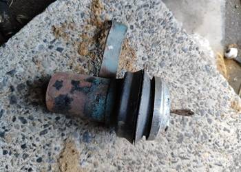 Syrena 105 104 wlew paliwa korek