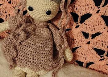 Lalka zrobiona na szydełku