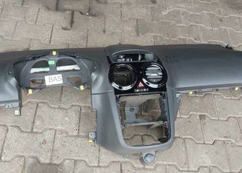 Deska rozdzielcza kokpit Opel Corsa D