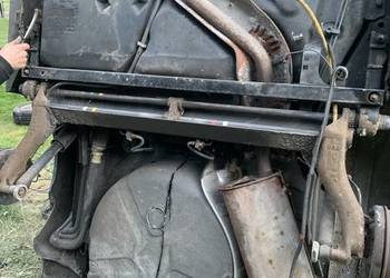 Renault megane I cabrio belka zawieszenia tylna