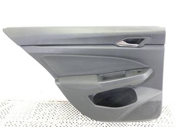 BOCZEK DRZWI LEWY TYŁ VW GOLF VIII Kombi TAPICERKA