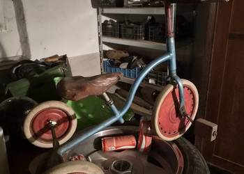 Przedwojenny, zabytkowy rowerek dziecięcy