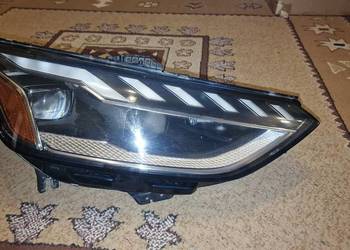 Lampa prawy przód audi a4b9 lift matrix